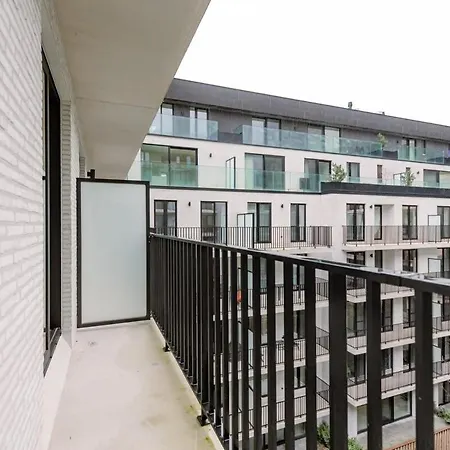 Huswell - New In With Terrace Nieuwpoort