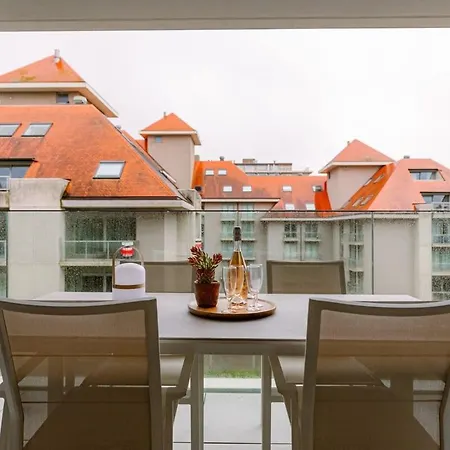 Huswell - New In With Terrace * Nieuwpoort